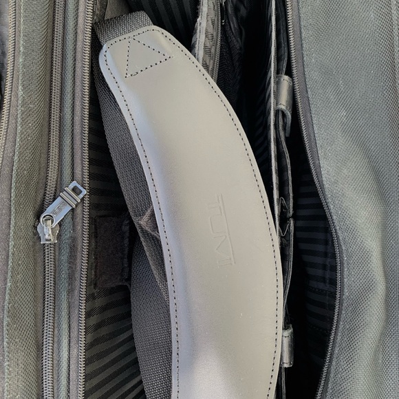 Tumi Ballistic Nylon Alpha Expandable Organizer Laptop Brief - Picture 8 of 14